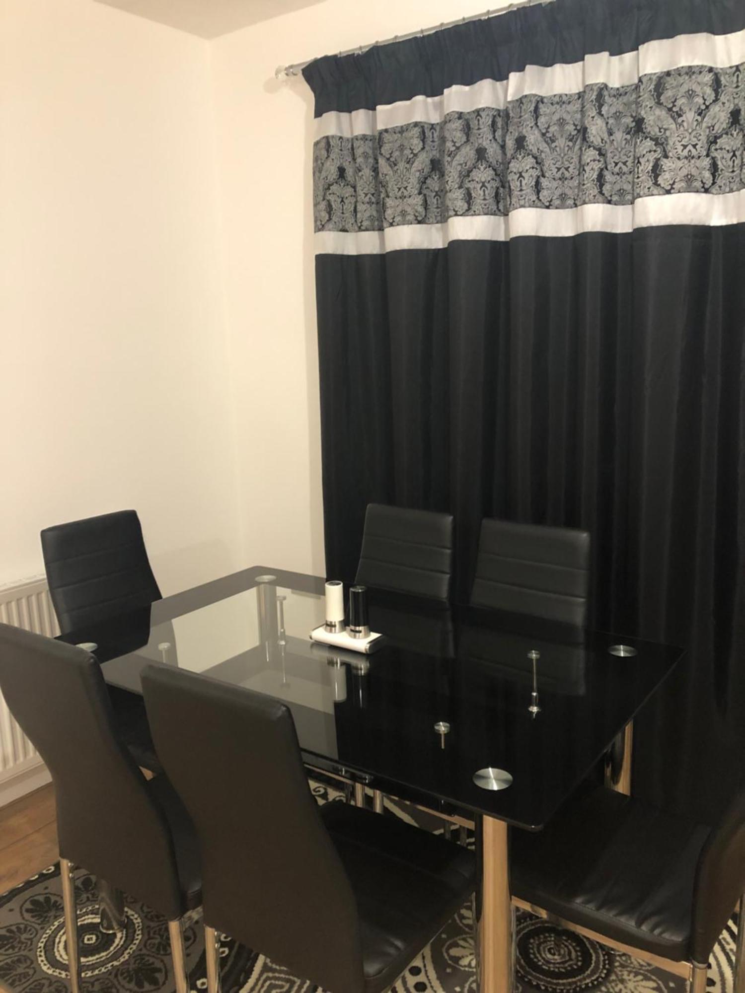 Luxury Kingsize Bedroom With Private Bathroom Northolt  Zewnętrze zdjęcie